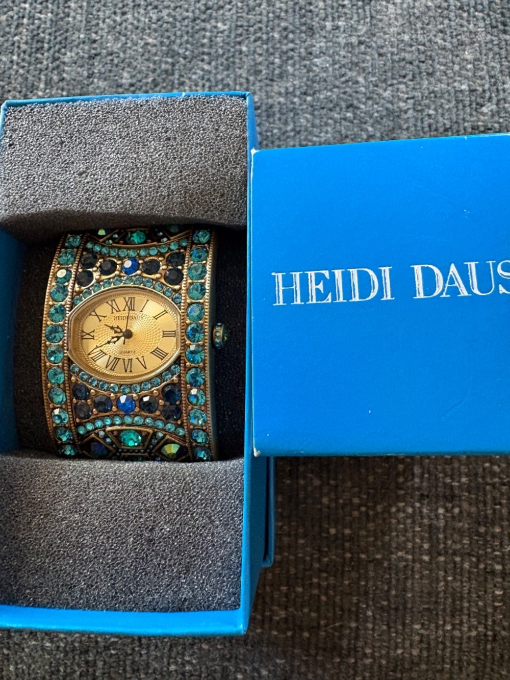 Heidi Daus Watch - Picture 5 of 5